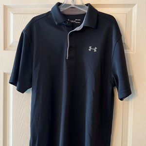 Under Armour loose fit heat gear!